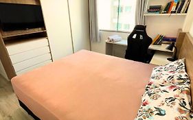 Apartamento a 800m da praia - 3 suítes com ar condicionado - 10 hóspedes - Itapema